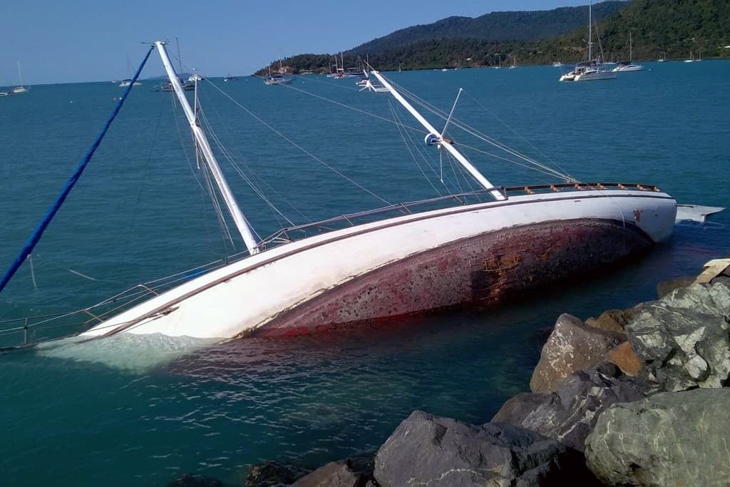 船维护建议: 小小船用海底阀导致的沉船事故